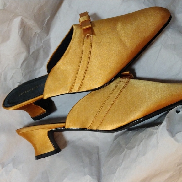 Victoria 's secret slip on shoes. New. Goldfish orange color. - Picture 2 of 7